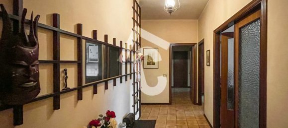 3 rooms Apartment in Jesi, Italy No. 66071 2