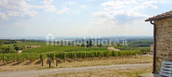 4 bedrooms Villa in Castelnuovo Berardenga, Italy No. 79769 3