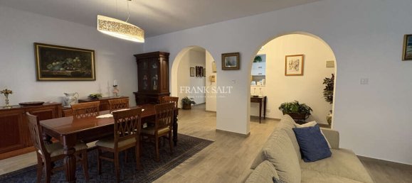 3 bedrooms Apartment in Saint Julian's, Malta No. 10646 2
