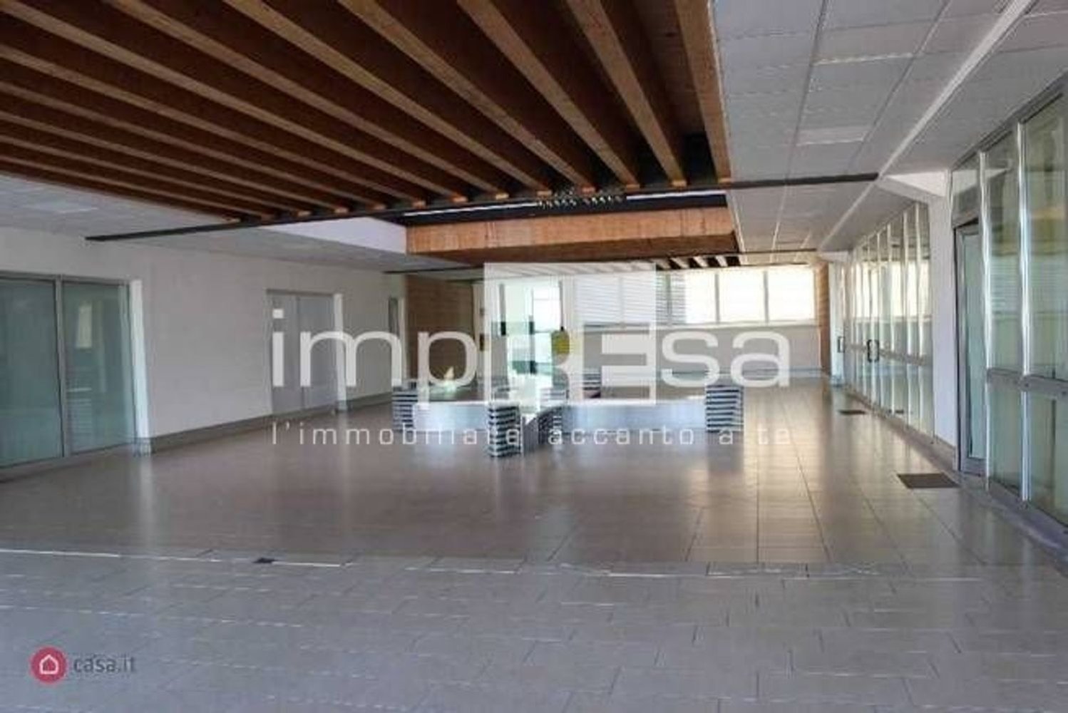 Büro in Mogliano Veneto, Italy 80m², Nr. 72940
