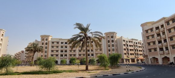 Edificio en International City, UAE 16580 m² No. 4651 9