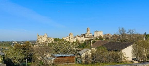 3 bedrooms House in Vienne, France No. 311858 2