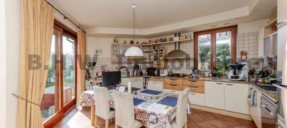 9 rooms Villa in Leggiuno, Italy No. 174211 4