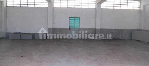 Склад с 2 комнатами в Капаннори, Италия № 102026 7