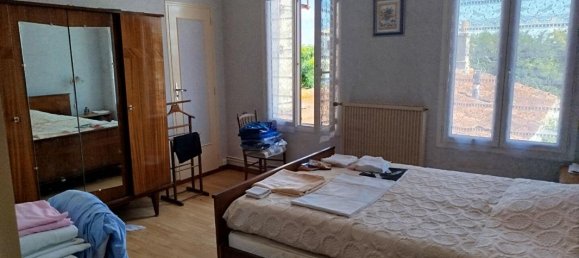 3 bedrooms House in Rochefort, France No. 317719 3