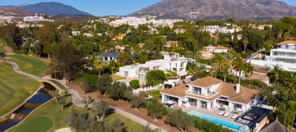 Villa de 5 dormitorios en Marbella, Spain No. 95245 30