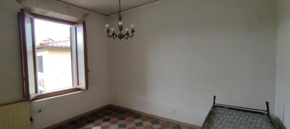 3 rooms Apartment in Vicchio, Italy No. 117446 3
