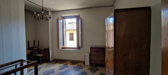 3 rooms Apartment in Vicchio, Italy No. 117446 6