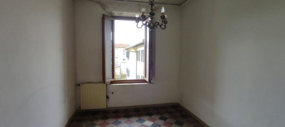 3 rooms Apartment in Vicchio, Italy No. 117446 4