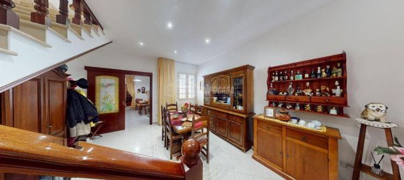 5 rooms Apartment in Lecce, Italy No. 18387 4