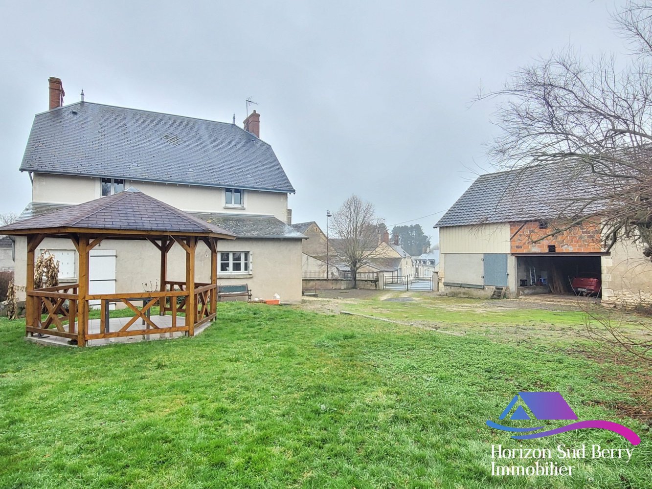 4 bedrooms Townhouse in Pruniers, France No. 56512