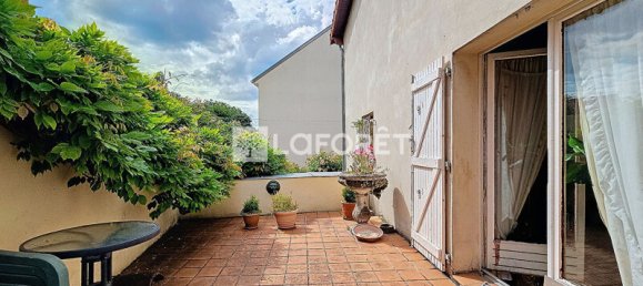 Edificio de 3 dormitorios en Cachan, France No. 182887 3