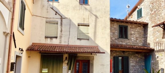 2 bedrooms Townhouse in Borgo a Mozzano, Italy No. 172122 8