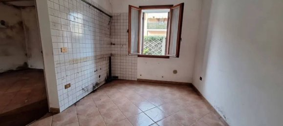 5 rooms House in Salzano, Italy No. 212664 2