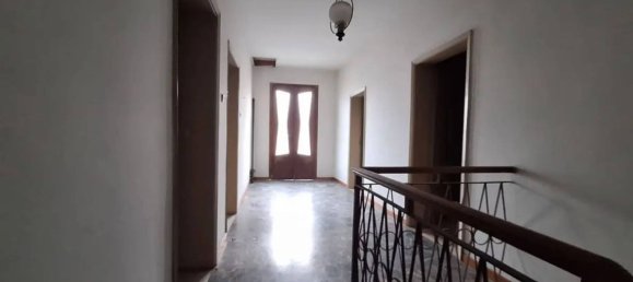 5 rooms House in Salzano, Italy No. 212664 3