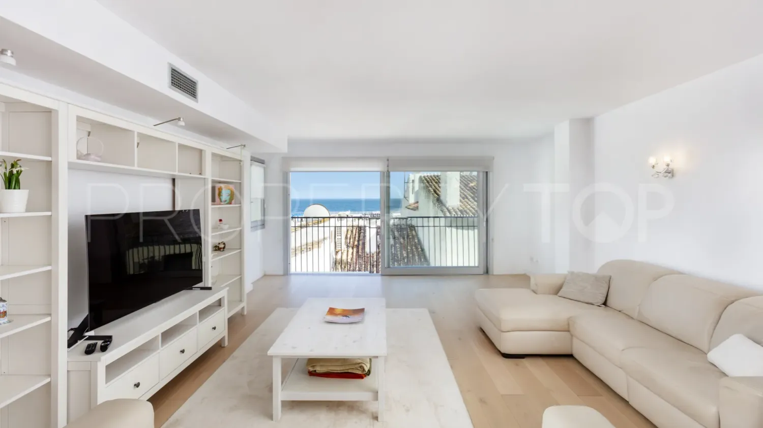 Apartamento de 2 dormitorios en Marbella, Spain No. 177762