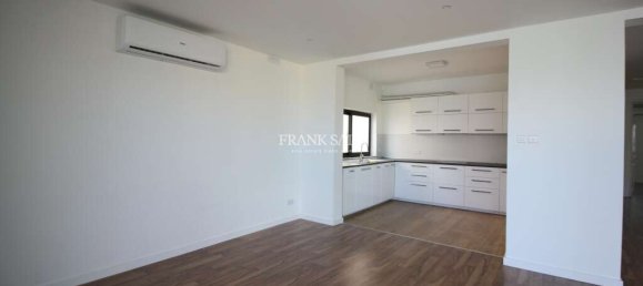 3 bedrooms Apartment in Ta' Xbiex, Malta No. 9367 2