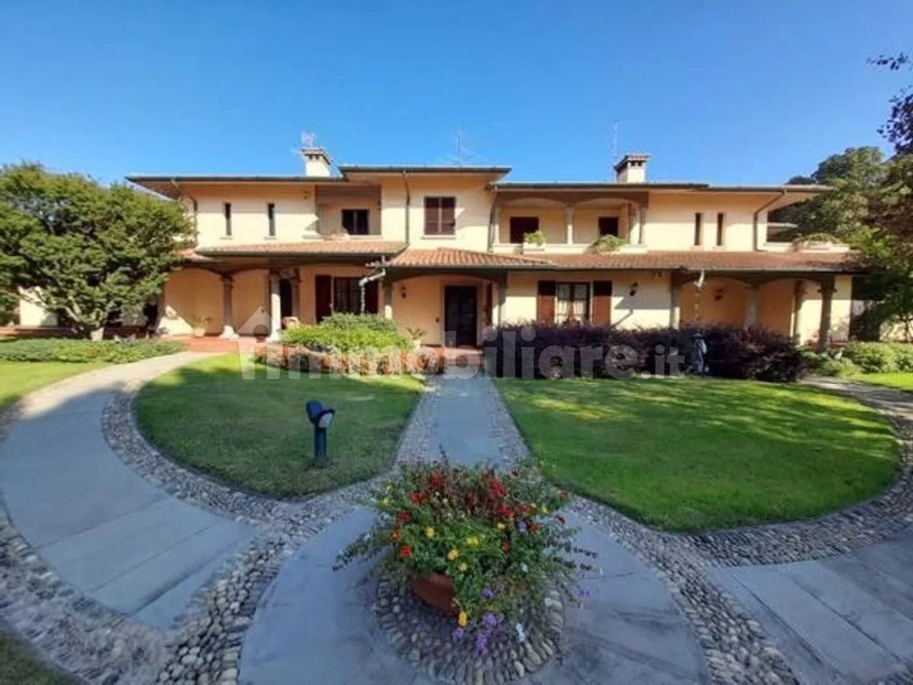 13 bedrooms Villa in Cazzago San Martino, Italy No. 264584