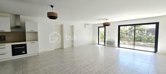 Apartamento de 3 dormitorios en Frontignan, France No. 286631 2