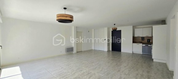Apartamento de 3 dormitorios en Frontignan, France No. 286631 3