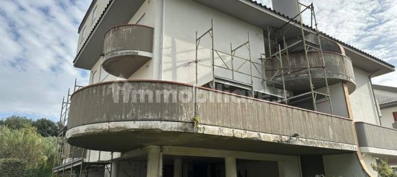 5-Zimmer Wohnung in Ascoli Piceno, Italy, Nr. 363812 12