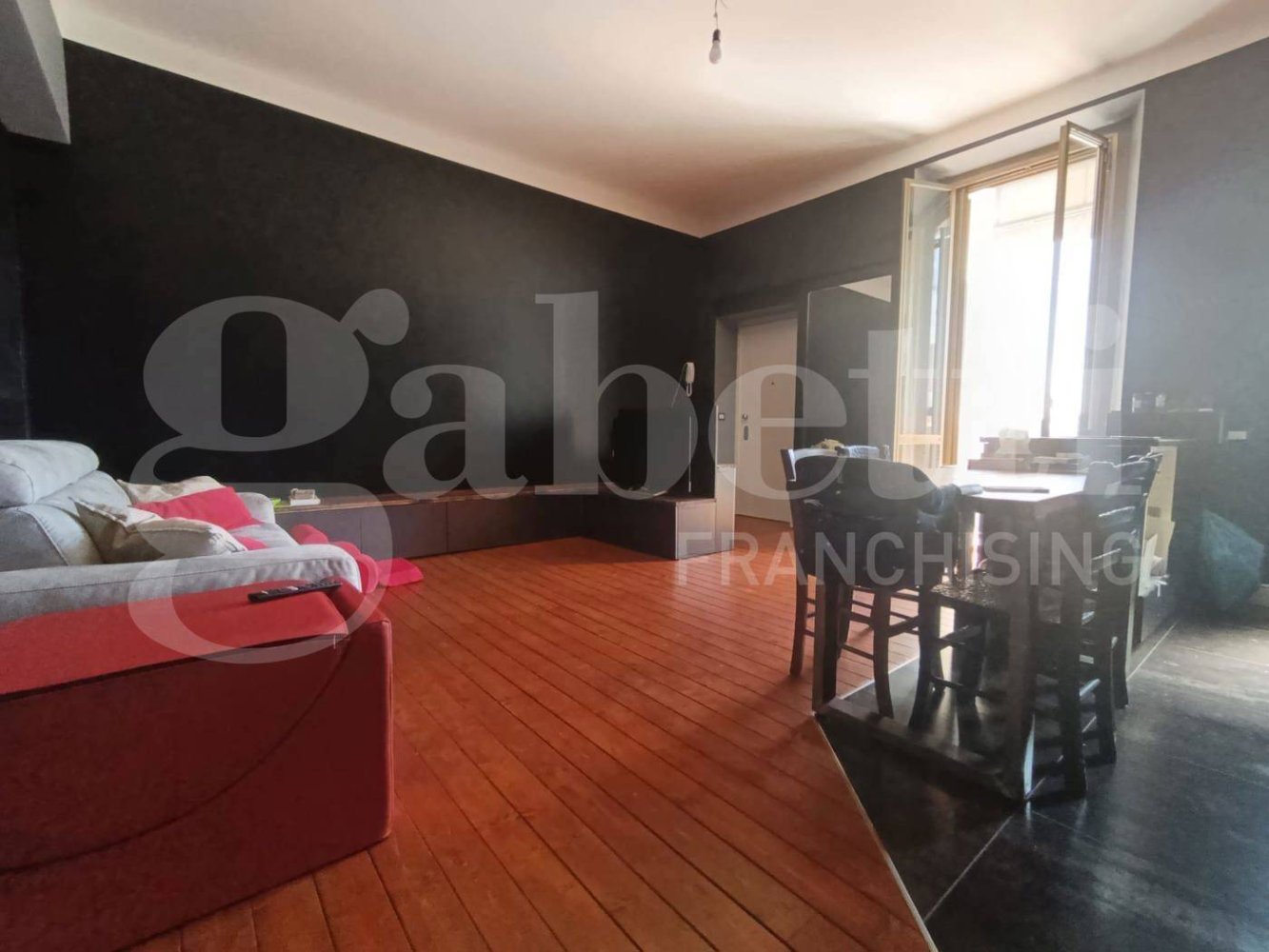 3 bedrooms Apartment in Milan, Italy No. 282650