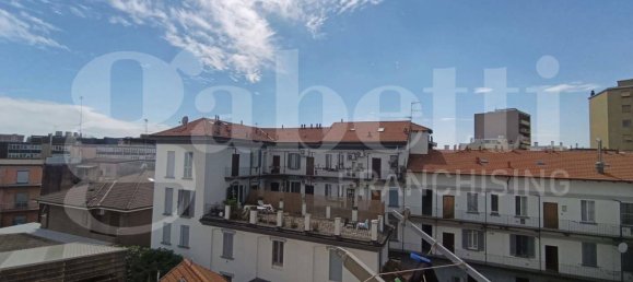 3 bedrooms Apartment in Milan, Italy No. 282650 11