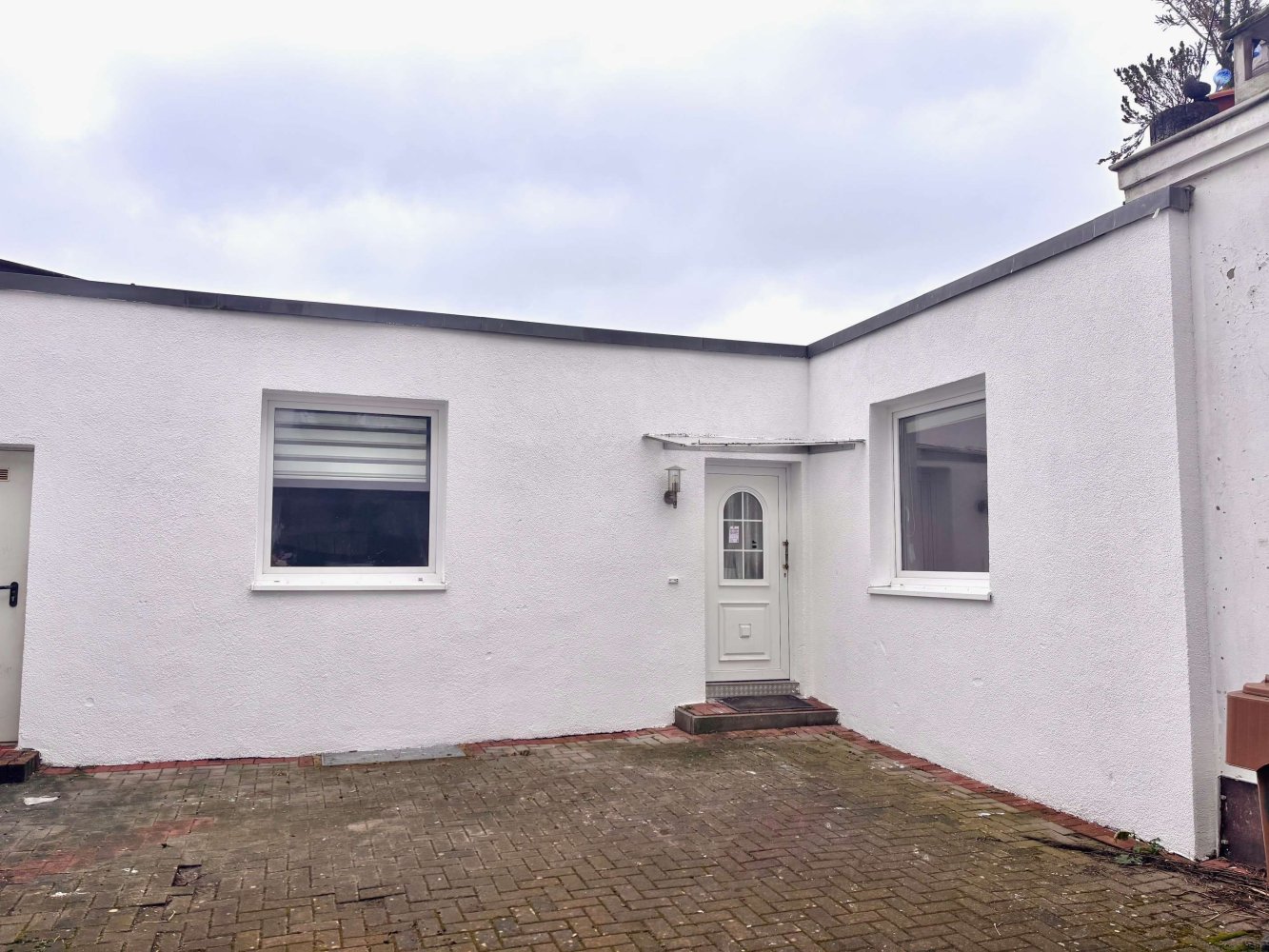 2 bedrooms Bungalow in Neuss, Germany No. 106016