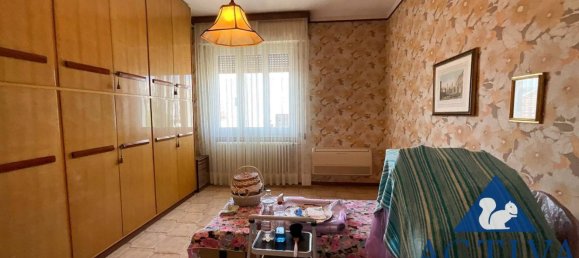 Villa de 11 dormitorios en Olgiate Olona, Italy No. 329693 28