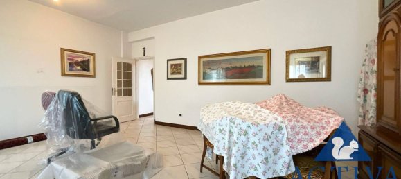 Villa de 11 dormitorios en Olgiate Olona, Italy No. 329693 17