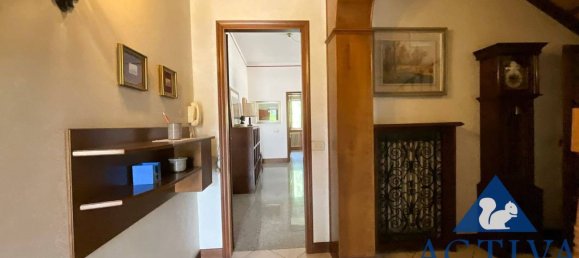 Villa de 11 dormitorios en Olgiate Olona, Italy No. 329693 45