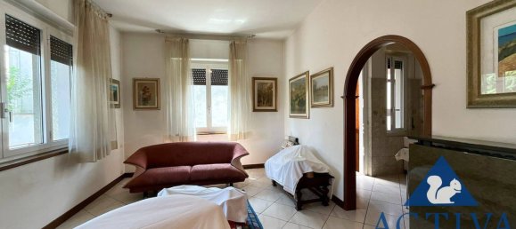 Villa de 11 dormitorios en Olgiate Olona, Italy No. 329693 8