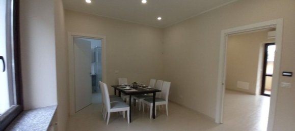 3 rooms Apartment in Turin, Italy No. 263213 9