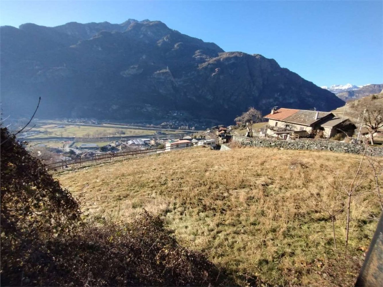 1150m² Land in Montjovet, Italy No. 106629