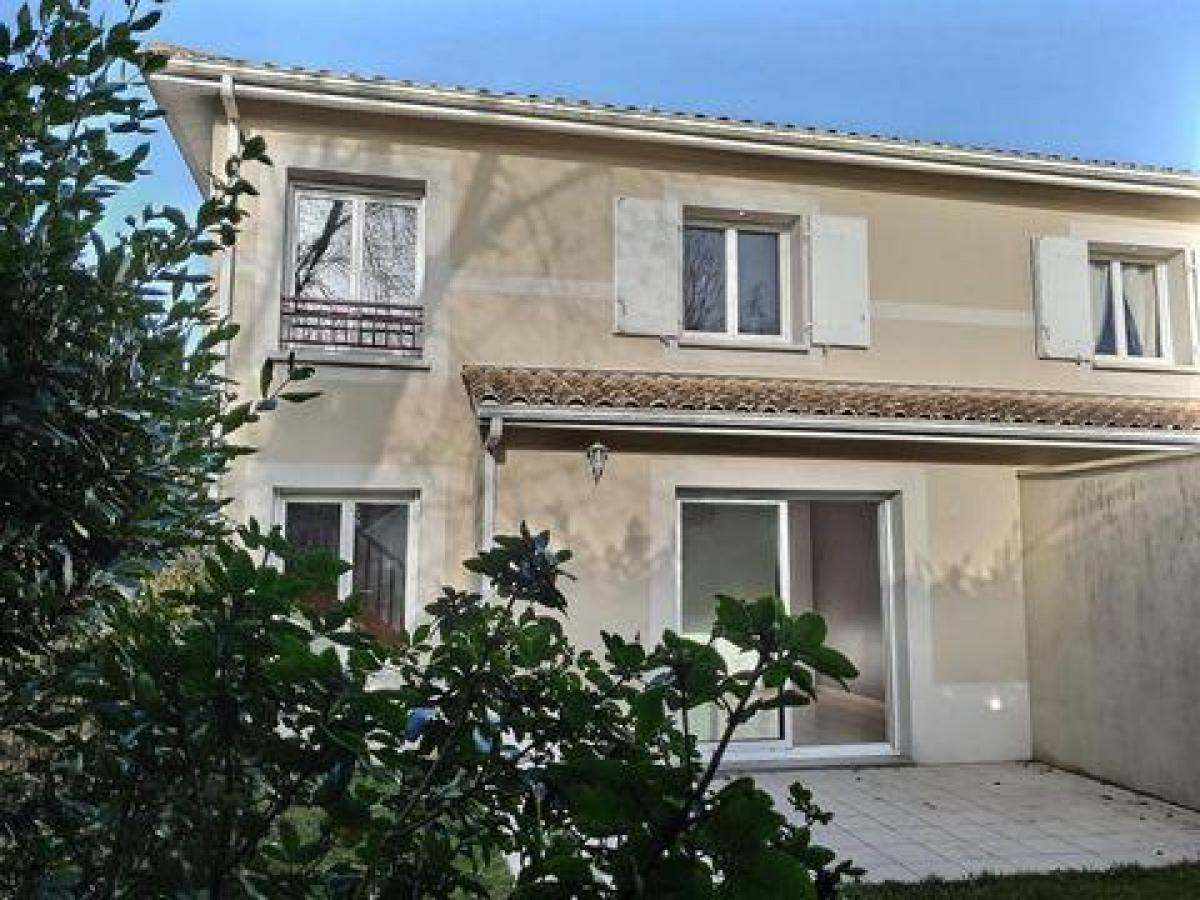 3 bedrooms House in Le Haillan, France No. 6690