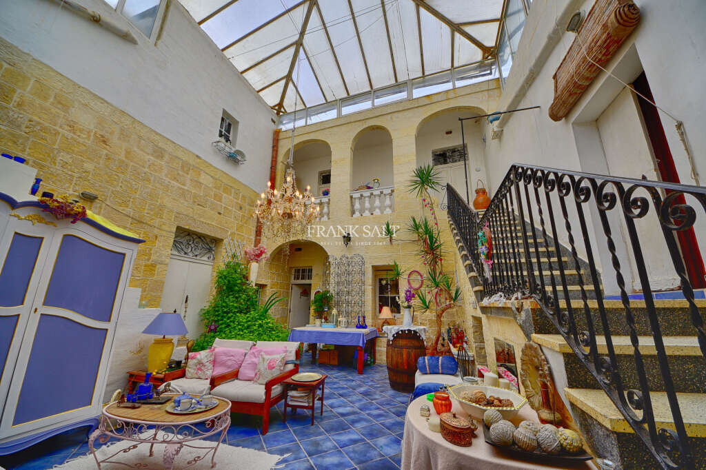 4 bedrooms House in Zurrieq, Malta No. 1700