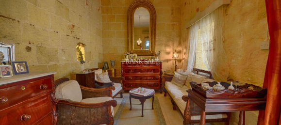 4 bedrooms House in Zurrieq, Malta No. 1700 5