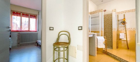 4 Schlafzimmer Haus in Cressa, Italy, Nr. 377457 3