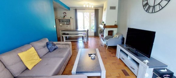 4 chambres Maison à Cerisiers, France No. 323600 3