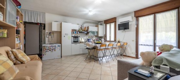 1 غرف نوم شقة في Guastalla, Italy رقم 257859 3