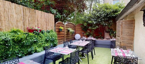 Propiedad comercial de 3 habitaciónes en Chartres, France No. 65807 10