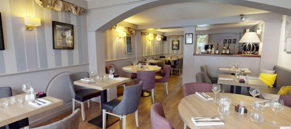 Propiedad comercial de 3 habitaciónes en Chartres, France No. 65807 4