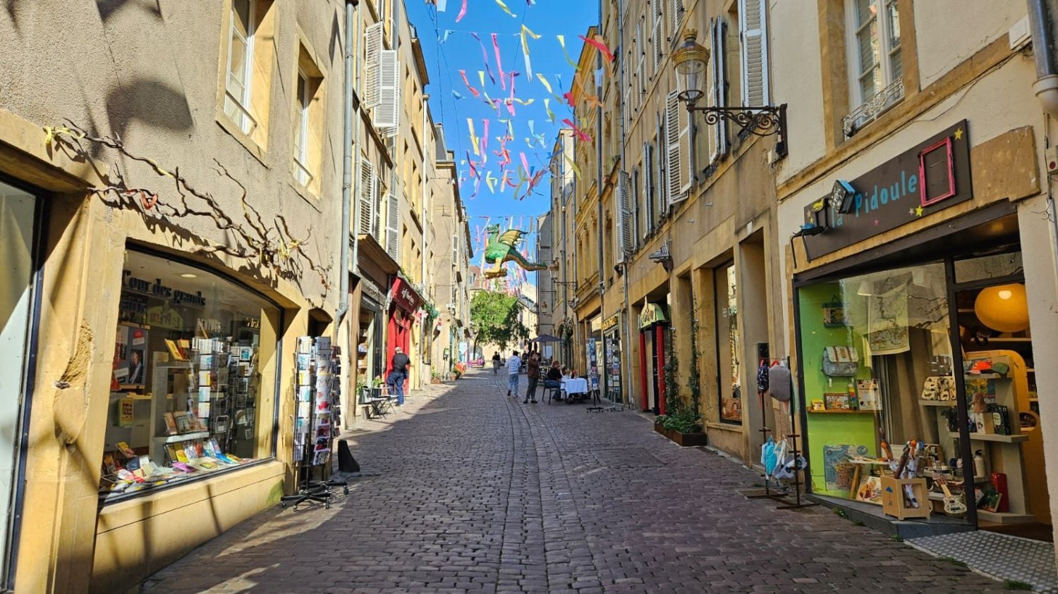 Коммерческая недвижимость 70м² в Мец, Франция № 237342