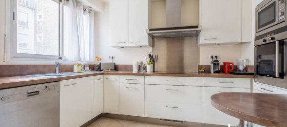 3 bedrooms Apartment in Paris, France No. 163547 6