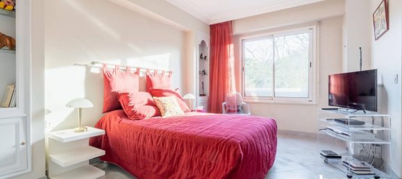 3 bedrooms Apartment in Paris, France No. 163547 20