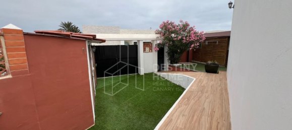 Villa de 3 dormitorios en La Oliva, Spain No. 147737 16