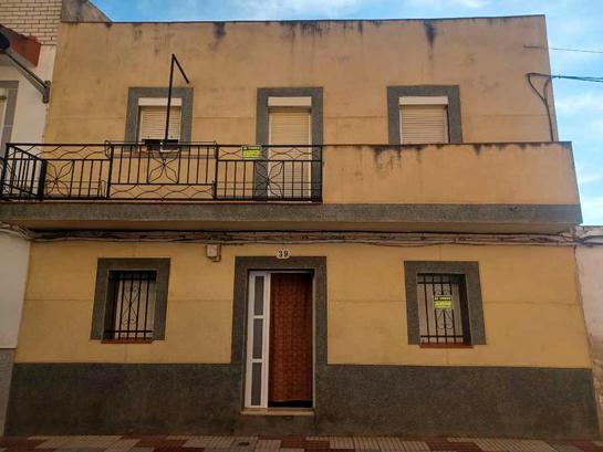 4 bedrooms House in Calamonte, Spain No. 268412