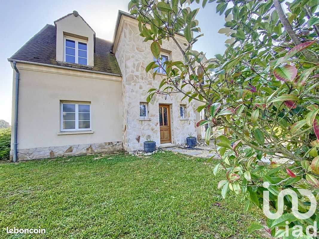 5 bedrooms House in Braine, France No. 227693