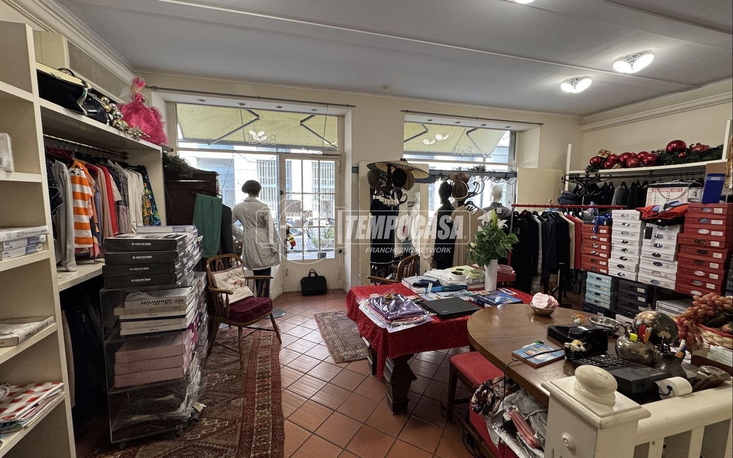 Gewerbliche Immobilie in Bergamo, Italy 103m², Nr. 8848