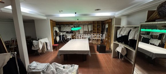 Gewerbliche Immobilie in Bergamo, Italy 103m², Nr. 8848 8